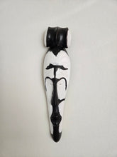 Load image into Gallery viewer, Okuta Minimalist Face Mask
