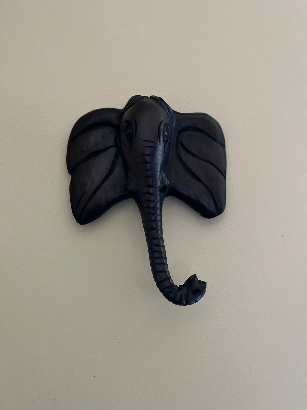 Isi Ényí - African Wood Sculpture